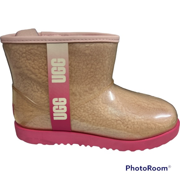 UGG Classic Clear Mini II boots waterproof with wool lining Big Kid 6 NEW - Picture 2 of 5
